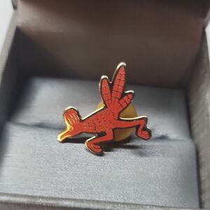Roadrunner pin